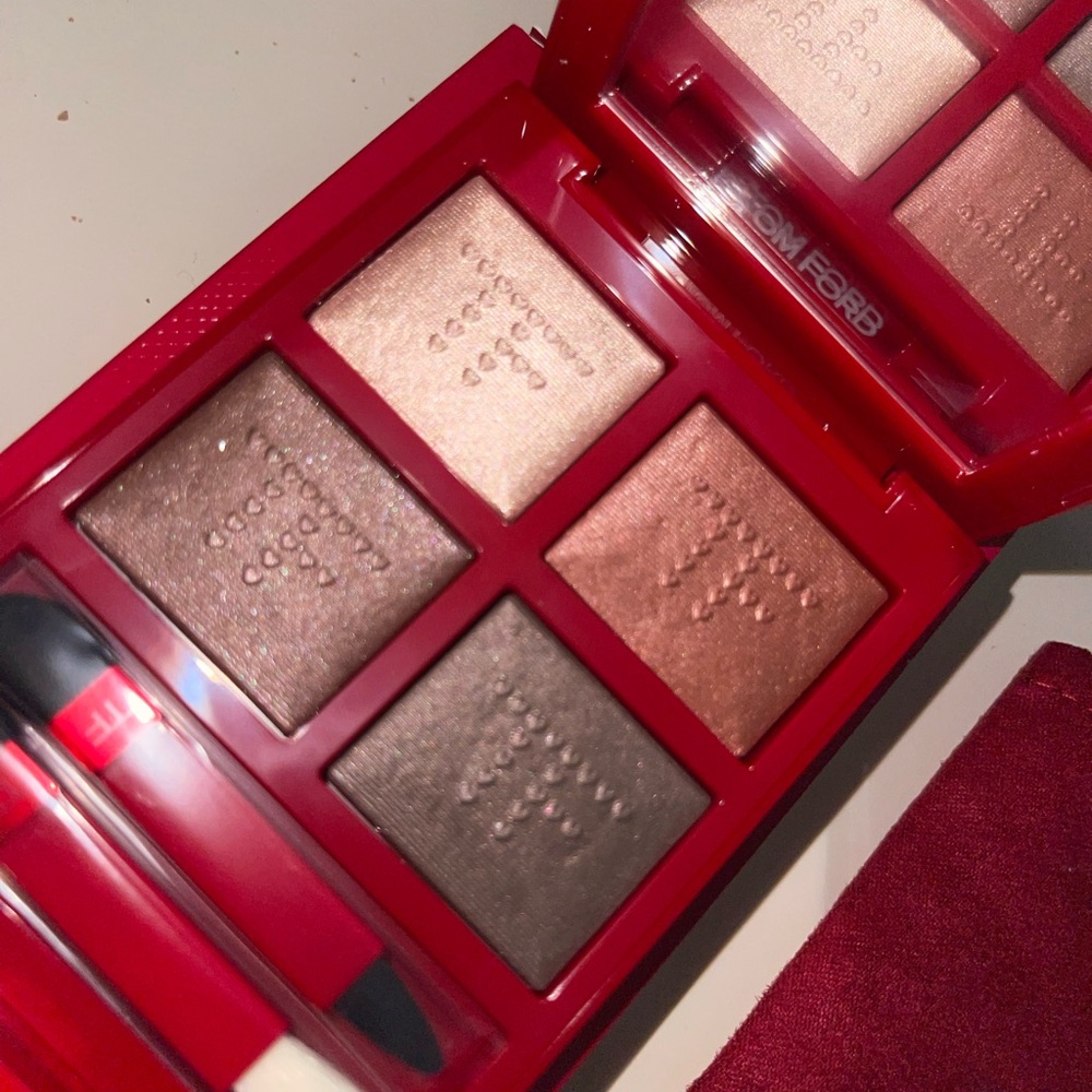Tom Ford Shimmer Quad Eyeshadow — Champagne, Peach, Taupe, Bronze